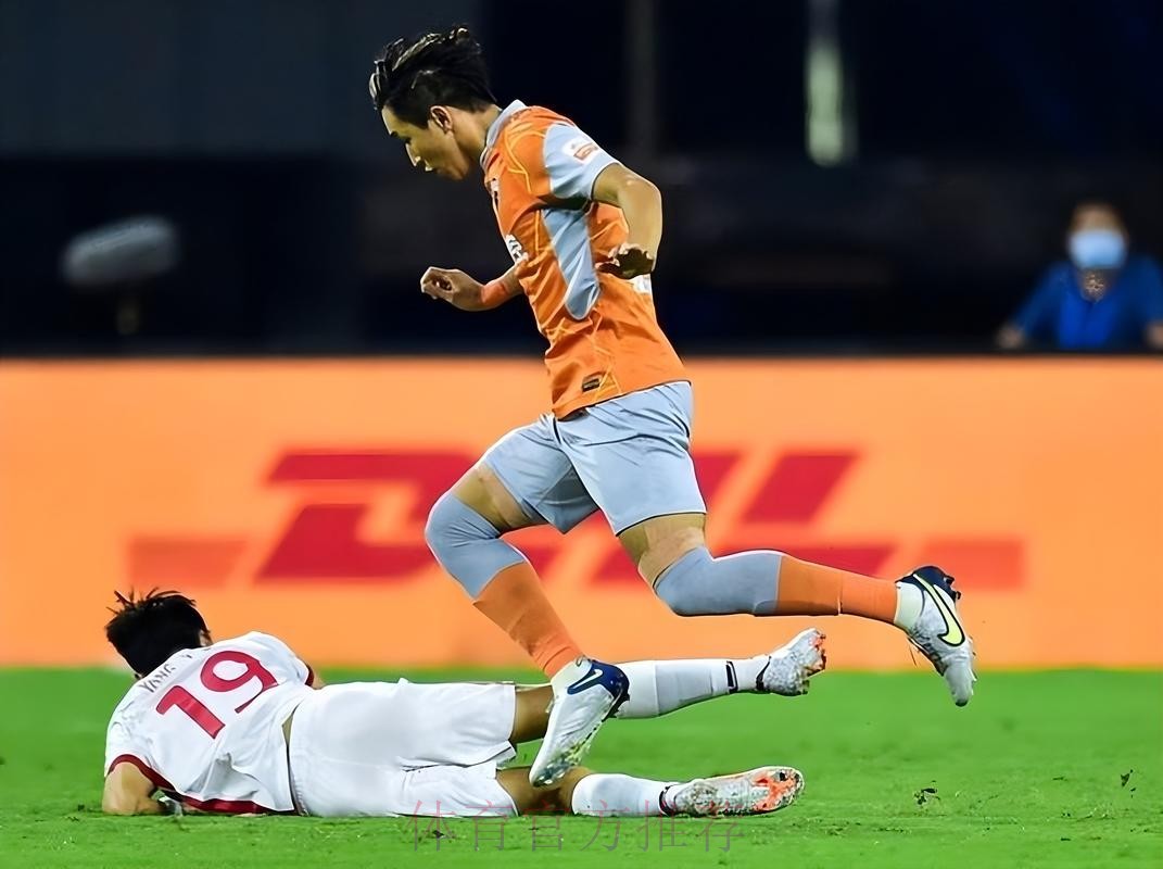 4-2逆转！4冠王终结5连败，摆脱欧冠垫底，西甲劲旅2-3爆冷遭绝杀