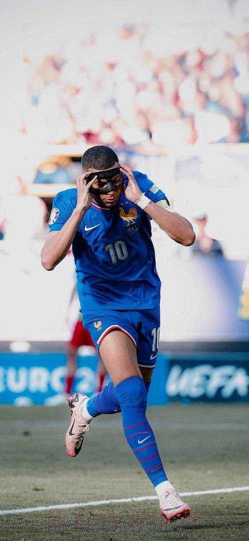 熊皇拒绝续约:要3000万年薪 比肩姆巴佩!皇马面临4种选择 熊皇拒绝续约:要3000万年薪 比肩姆巴佩!皇马面临4种选择